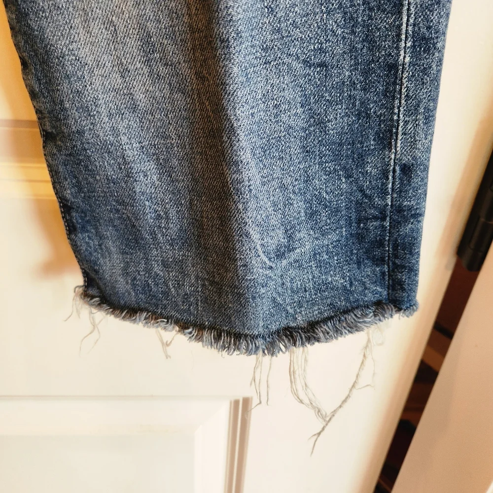 AG Contour 360 Kinsley High-Rise Pop Crop Raw Hem Jeans Size 24 Medium Wash Fray